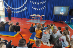 642390243_122277910244019327_6905728941291324631_n