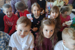 649212650_122279160680019327_1950632212828220084_n