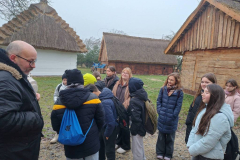 595881902_122267315366019327_3340901523292953788_n